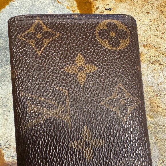 Louis Vuitton 6 Key Holder (Monogram) - Picture 2 of 10